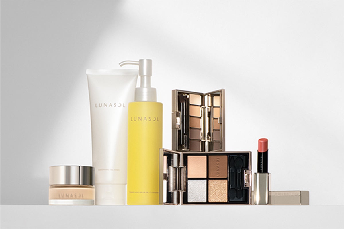 9/6(金)より「ベースメイクアップキャンペーン 2024 AW」スタート。対象商品のご購入でクレンジングと洗顔のミニサイズをプレゼント。