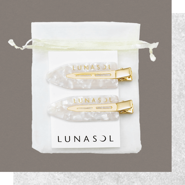 6/7(金)より「THE RAINY SEASON CAMPAIGN 2024」スタート。対象商品のご購入で、ルナソルオリジナルヘアクリップをプレゼント。